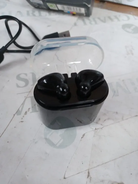 BLUETOOTH TRUE WIRELESS EARBUDS 