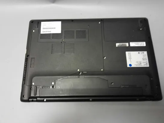 FUJITSU LIFEBOOK A555 LAPTOP 