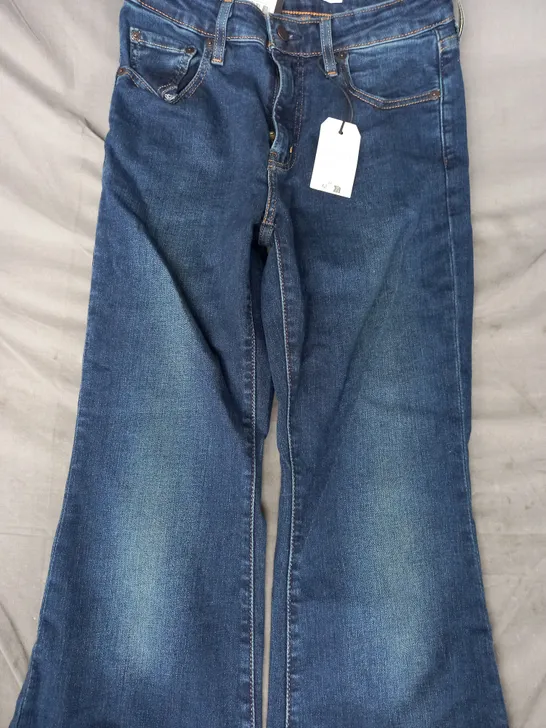 LEVI'S 726 FLARE STELLAR STRETCH JEANS IN BLUE SIZE 26/30