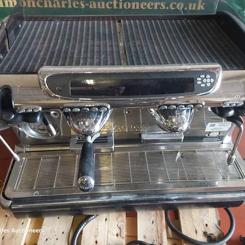 TRADITIONAL FAEMA EMBLEMA COFFEE MACHINE