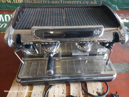 TRADITIONAL FAEMA EMBLEMA COFFEE MACHINE