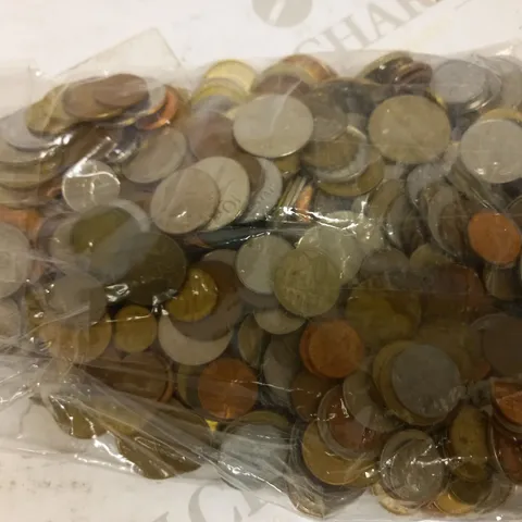 LOT OF APPROXIMATELY 100 ASSORTED COINS