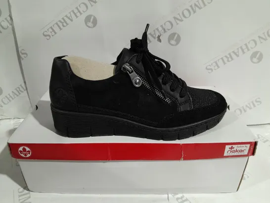 BOXED PAIR OF RIEKER WEDGE TRAINERS IN BLACK UK SIZE 4