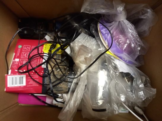 BOX OF APPROXIMATELY 10 ASSORTED HOUSEHOLD ITEMS TO INCLUDE EARPHONES, ALARM CLOCK, ETC