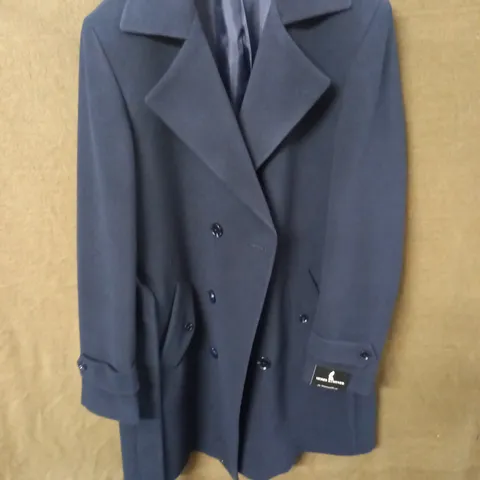 BRAND NEW MOSES KUSHNER 100% WOOL BUTTON FRONT COAT WITH POCKET DETAIL AND BELT IN DARK BLUE - 2XL