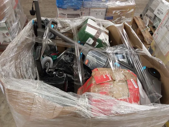 PALLET OF APPROXIMATELY 17 UNPROCESSED RAW RETURN HOUSEHOLD AND ELECTRICAL GOODS TO INCLUDE;