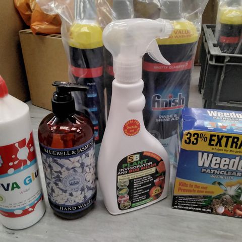 TOTE OF ASSORTED ITEMS INCLUDING FINISH RINSE AND SHINE AID, PVA GLUE, BLUEBELL & JASMINE HAD WASH, PLANT INVIGORATOR, WEEDON PATHCLEAR WEEDKILLER 