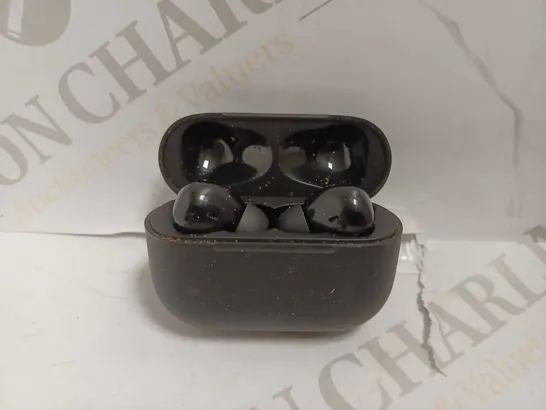 BLACK TRUE WIRELESS EARBUDS