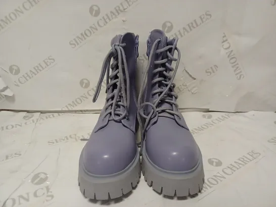 PAIR OF KOI DESIGNER VEGAN GIN LAVENDER PLATFORM MILITARY BOOTS - SIZE 6