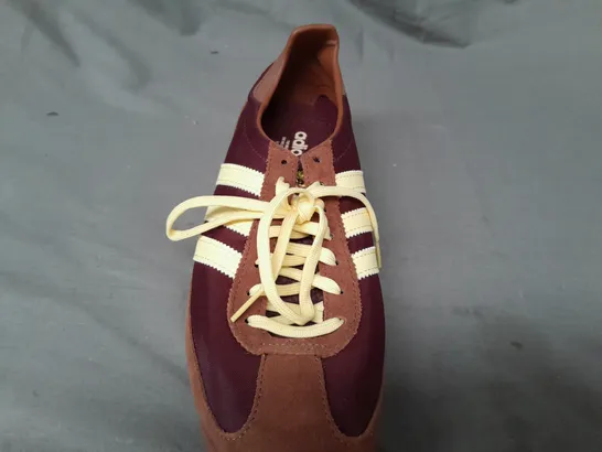 PAIR OF ADIDAS SHOES IN BROWN/BURGUNDY/PALE YELLOW UK SIZE 9