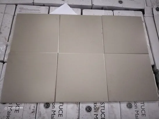 PALLET OF APPROXIMATELY 32 BOXES OF 25 BRAND NEW ASTUCE MAT BRUN ARGILEUX 20X20CM TILES - EACH PACK COVERS APPROXIMATELY 1M² (TOTAL APPROX. 32 SQ.METRES)