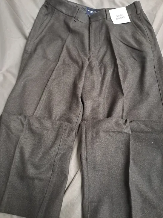 ABERCROMBIE & FITCH BAGGY TROUSERS, GREY - SIZE 32W 32L