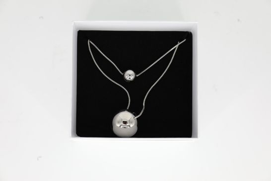 BRAND NEW BOXED CALVIN KLEIN UNPAIRED SILVER TONE NECKLACE RRP £79