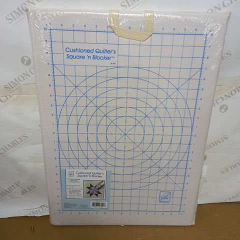 JUNE TAILOR CUSHIONED QUILTERS SQUARE N BLOCKER