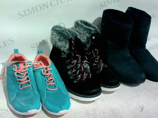 LOT OF APPROXIMATELY 18 ITEMS OF FOOTWEAR TO INCLUDE VIONIC PINK AND BLUE TRAINERS, SKECH URBAN HIKER BOOTS AND EMU AUSTRALIA BOOTS 