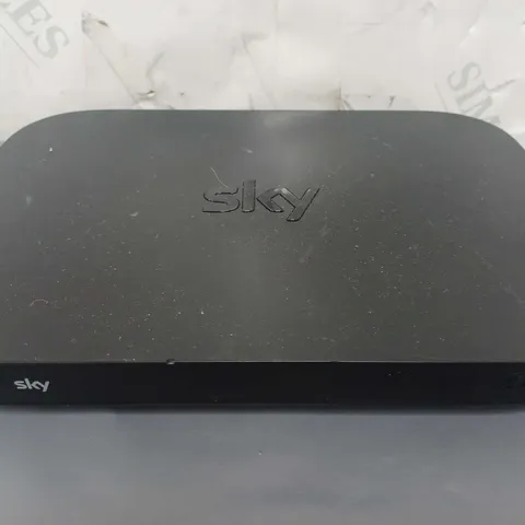 SKY EM150 Q MINI BOX