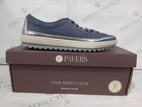 BOXED PAIR OF PAVERS SHOES IN BLUE/SILVER SIZE 5