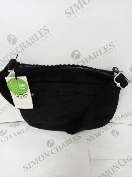 KIPLING CLASSICS ARTO BLACK CARRY WASH BAG 