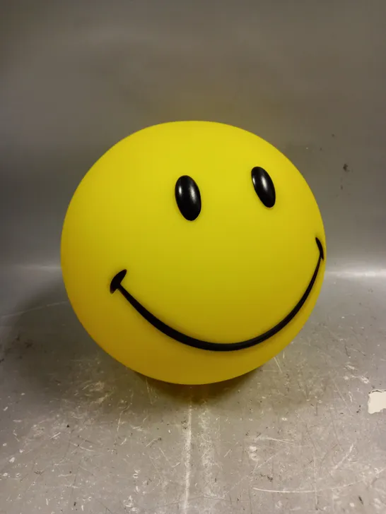 BOXED BATTERY OPERATED SMILING FACE LIGHT 