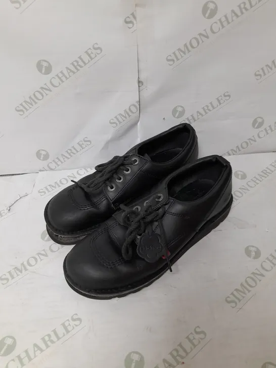 KICKERS SCHOOL SHOES IN BLACK SIZE 9