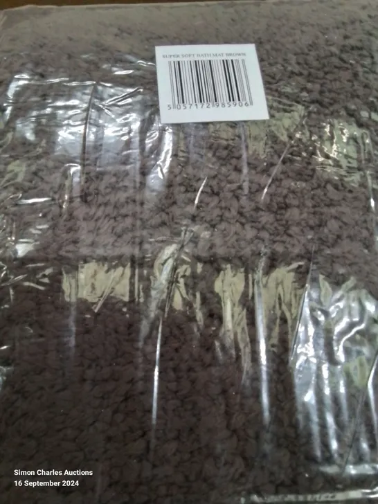 PALLET CONTAINING APPROXIMATELY 146 BRAND NEW SUPER SOFT NON-SLIP BATH MATS -BROWN