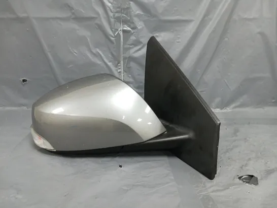 O/S 2013 RENAULT MEGANE WING MIRROR 