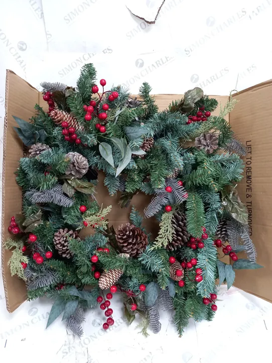 DESIGNER PRE-LIT RED BERRY CHRISTMAS WREATH - 80 CM RRP £44.99