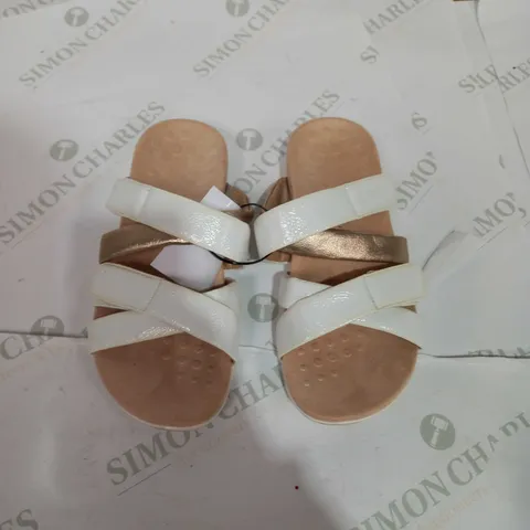 VIONIC OPEN TOE STRAPPED SANDALS WHITE - SIZE UK 6