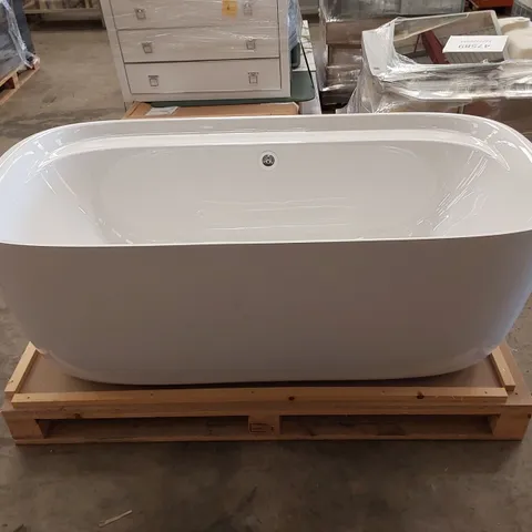 DESIGNER BATH IN WHITE WITH CLICK WASTE