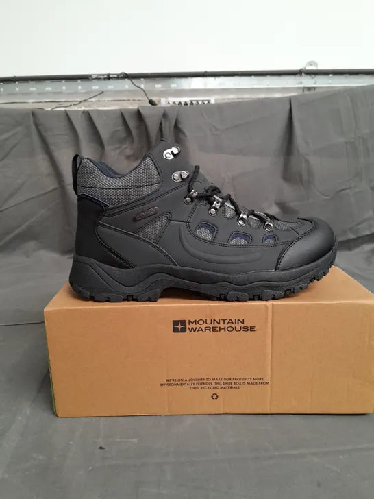 BOXED PAIR OF MOUNTAIN WAREHOUSE WATERPROOF HIKING BOOTS SIZE 10.5