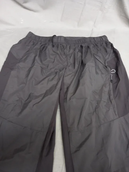 H&M RUNNING PANTS IN BLACK - XXL