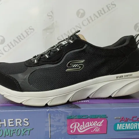 SKECHERS RELAXED FIT BLACK/WHITE WOMENS TRAINERS - SIZE 5.5