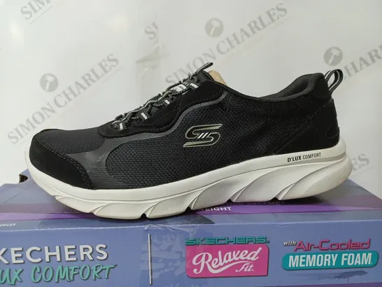 SKECHERS RELAXED FIT BLACK/WHITE WOMENS TRAINERS - SIZE 5.5