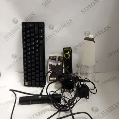 BOX TO CONTAIN APPROX. 7 X ELECTRONIC MENS GOODS, INCLUDES COMPUTER KEYBOARD & MOUSE, SHAVING ITEMS & WEBCAM 