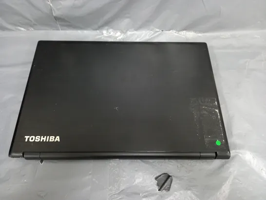 TOSHIBA SATELLITE PRO R50-B	15 INCH I3-4005U 1.70GHZ