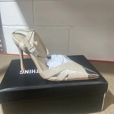 BOXED PAIR OF PRETTY LITTLE THING GREY HEELS SIZE 5