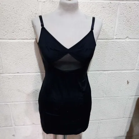 APPROXIMATELY 110 RETRO SLIP BLACK SIZE 10