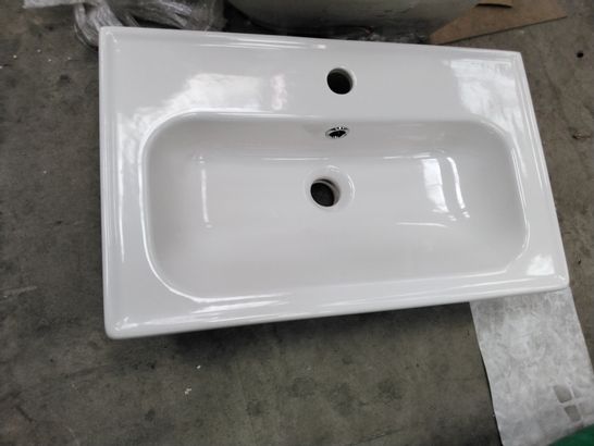 WHITE CERAMIC SINK WITH DRAINER 