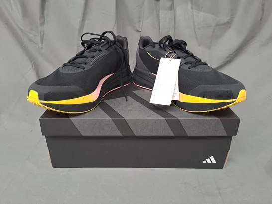 BOXED PAIR OF ADIDAS DURAMO SPEED SHOES IN BLACK/MULTICOLOUR UK SIZE 10