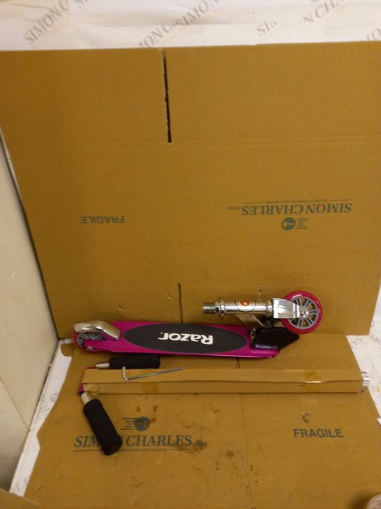 RAZOR SPORTS SCOOTER - PINK RRP £39.99