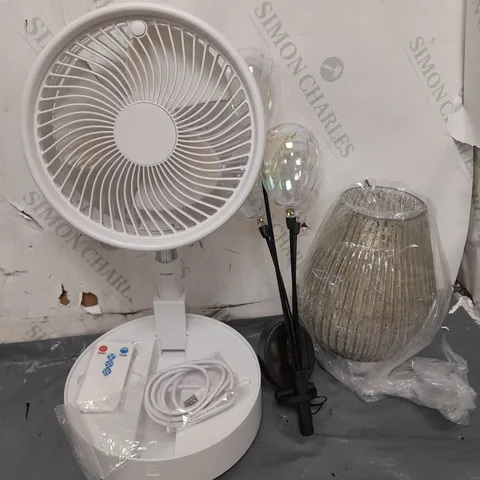 APPROXIMATELY 10 ASSORTED ITEMS TO INCLUDE MERCURY GLASS LAMP, SOLAR LIGHTS, PORTABLE FAN, ETC