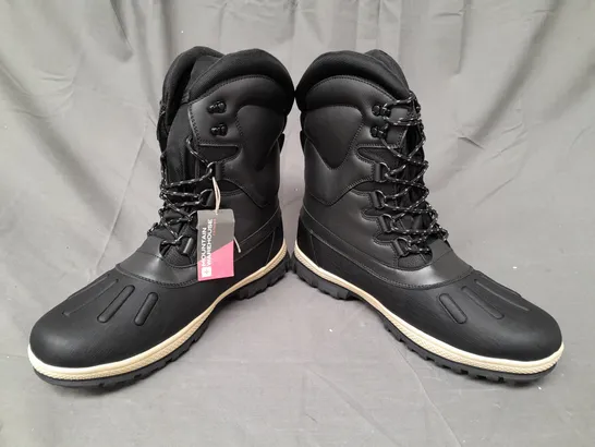 BOXED PAIR OF MOUNTAIN WAREHOUSE ARCTIC THERMAL SNOW BOOTS IN BLACK UK SIZE 11