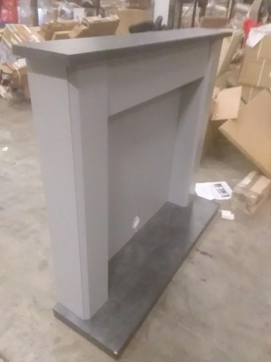 ELECTRIC FIREPLACE MANTLEPIECE (BROKEN)