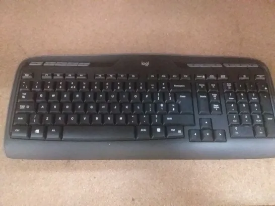 LOGITECH MK330 WIRELESS KEYBOARD