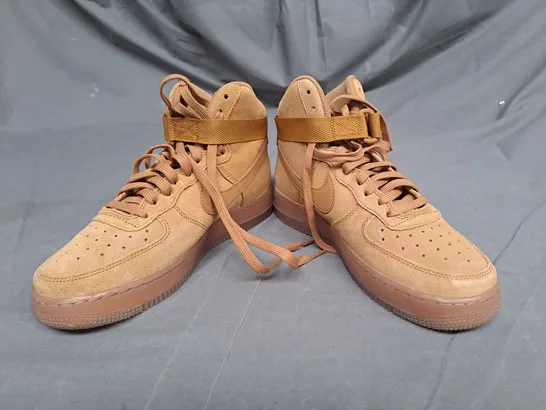 PAIR OF NIKE SUEDE HIGH TOPS IN TAN SIZE 6