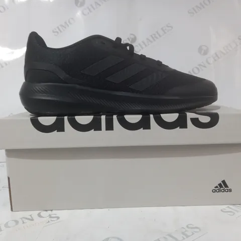 BOXED PAIR OF ADIDAS RUNFALCON 3.0 K TRAINERS IN BLACK UK SIZE 6.5