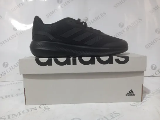 BOXED PAIR OF ADIDAS RUNFALCON 3.0 K TRAINERS IN BLACK UK SIZE 6.5