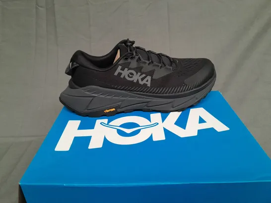 BOXED PAIR OF HOKA SKYLINE FLOAT X BLACK UK 8 