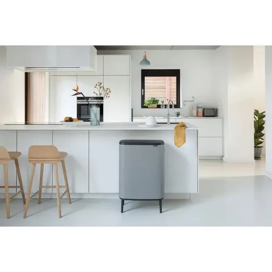 BOXED BRABANTIA BO HI 60 LITRE TOUCH BIN - MATT BLACK 