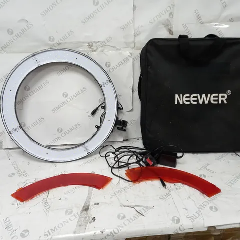 NEEWER LARGE RING LIGHT 